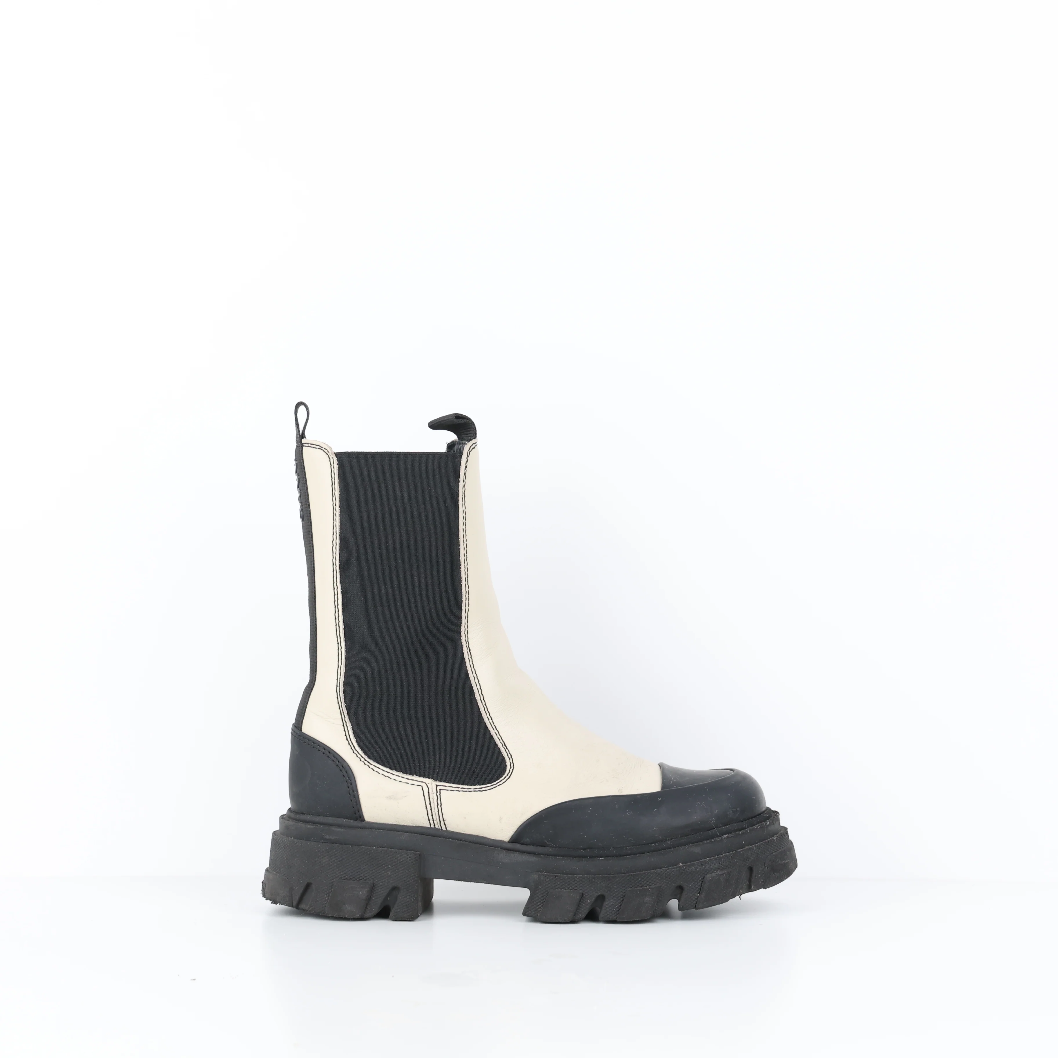 Boots , Shoe Size 39