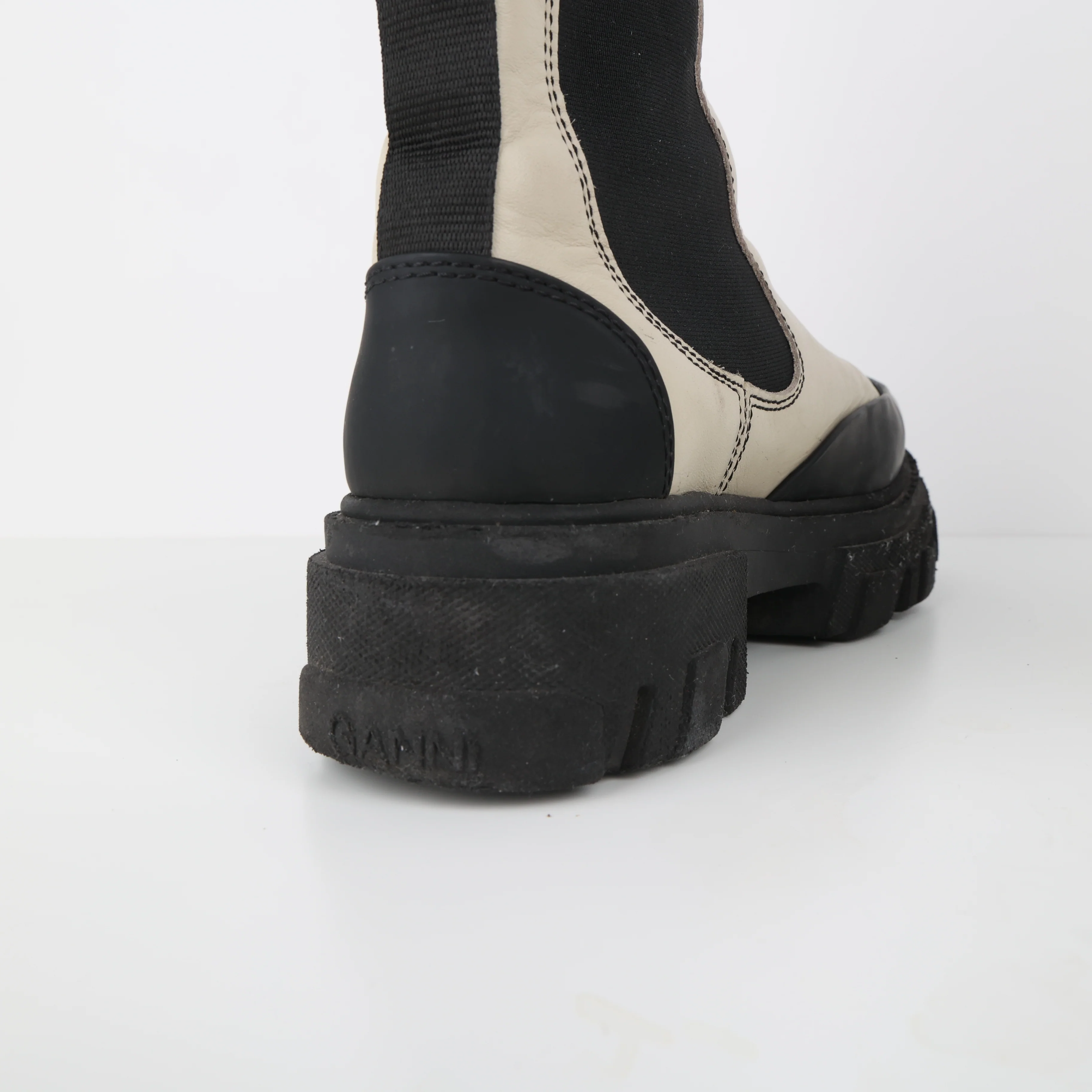 Boots , Shoe Size 39 - Image 5