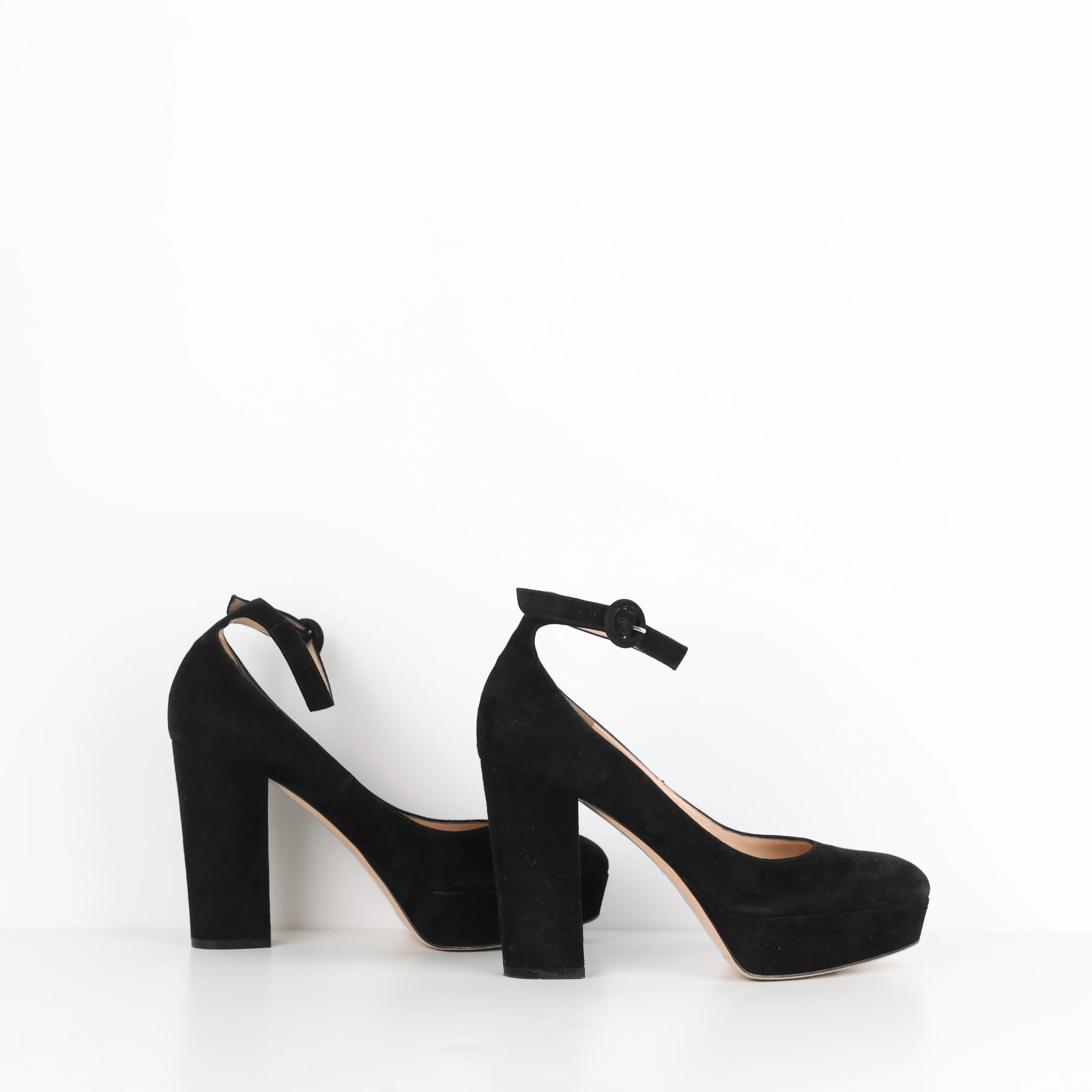Heels , Shoe Size 40 - Image 2