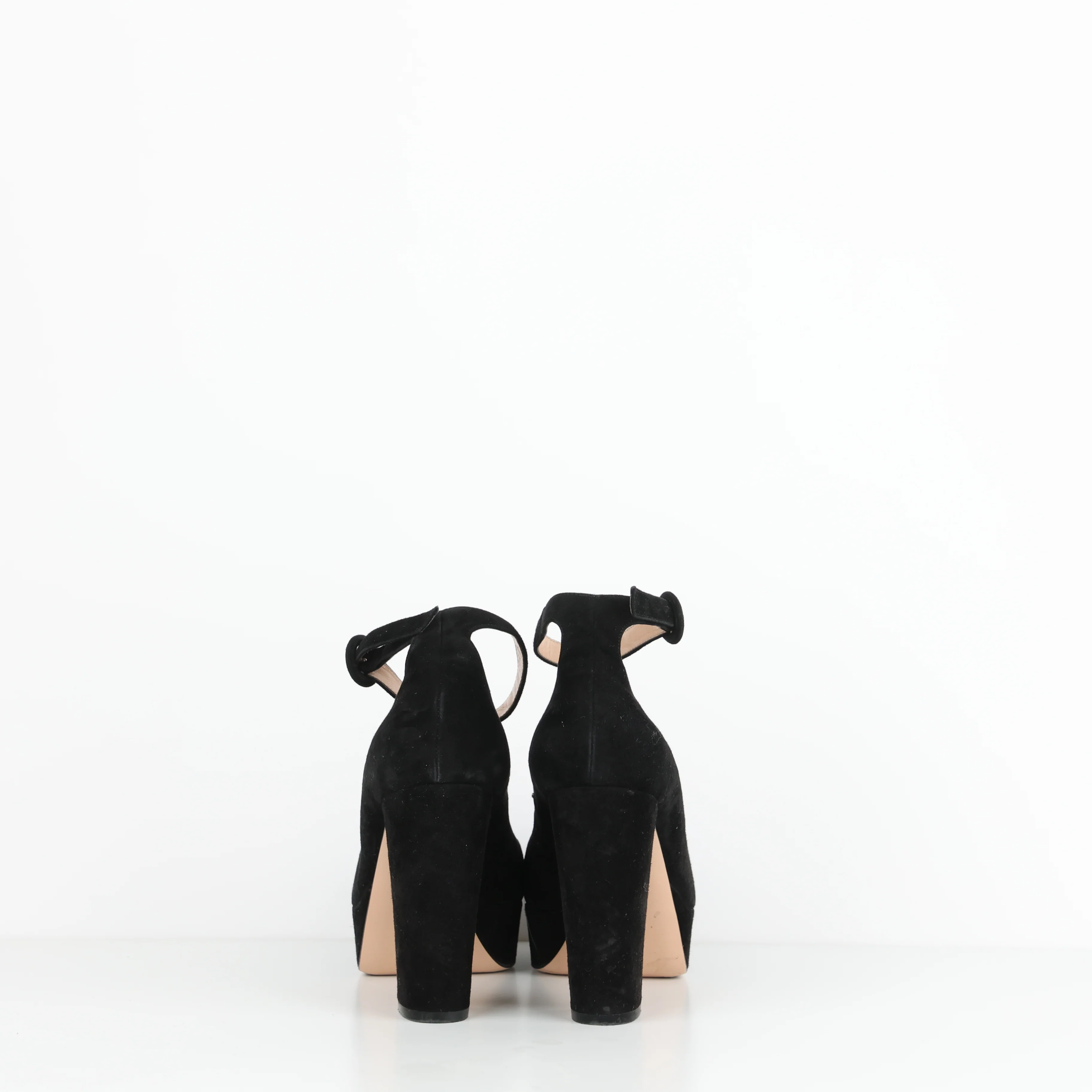 Heels , Shoe Size 40 - Image 3