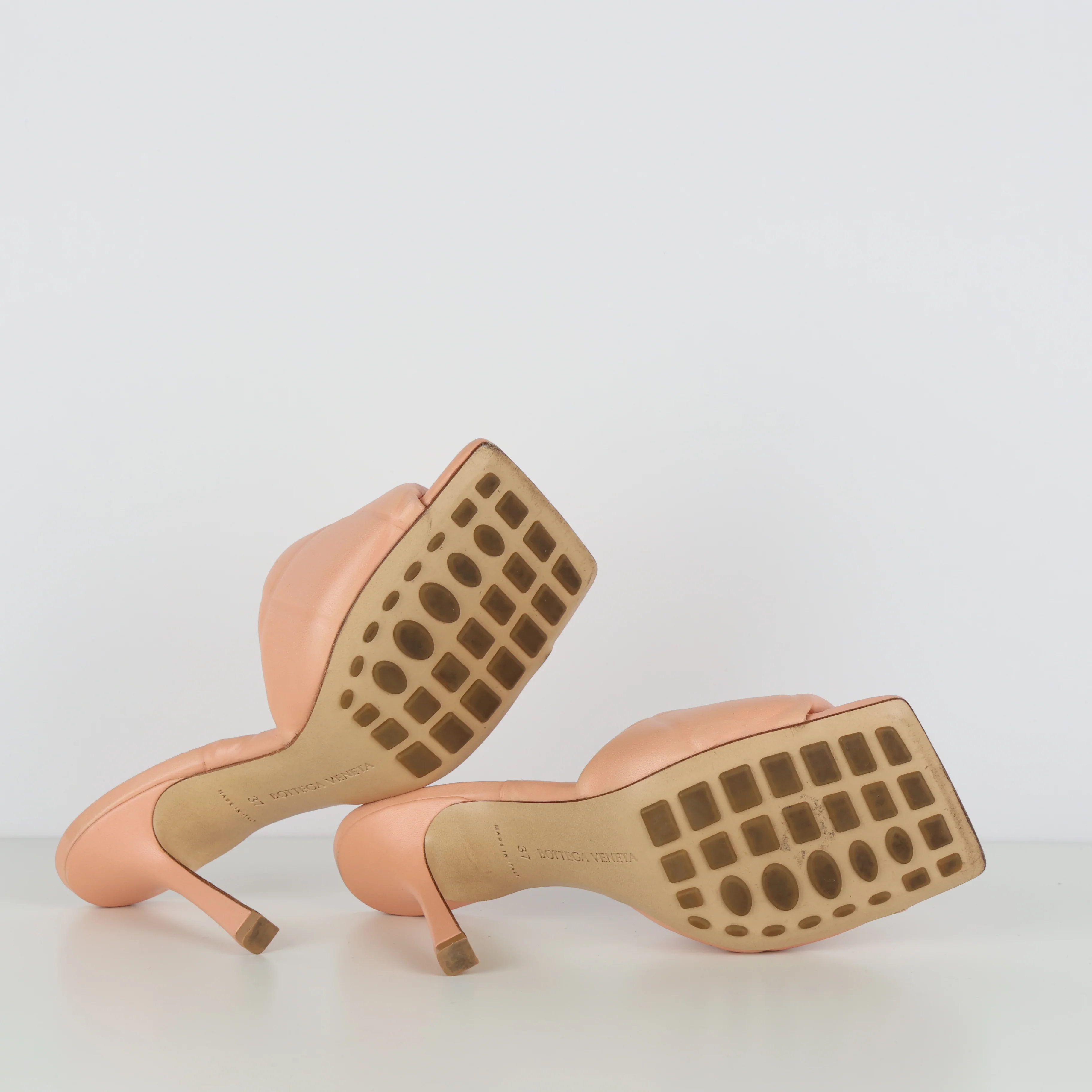 Heels , Shoe Size 37 - Image 5