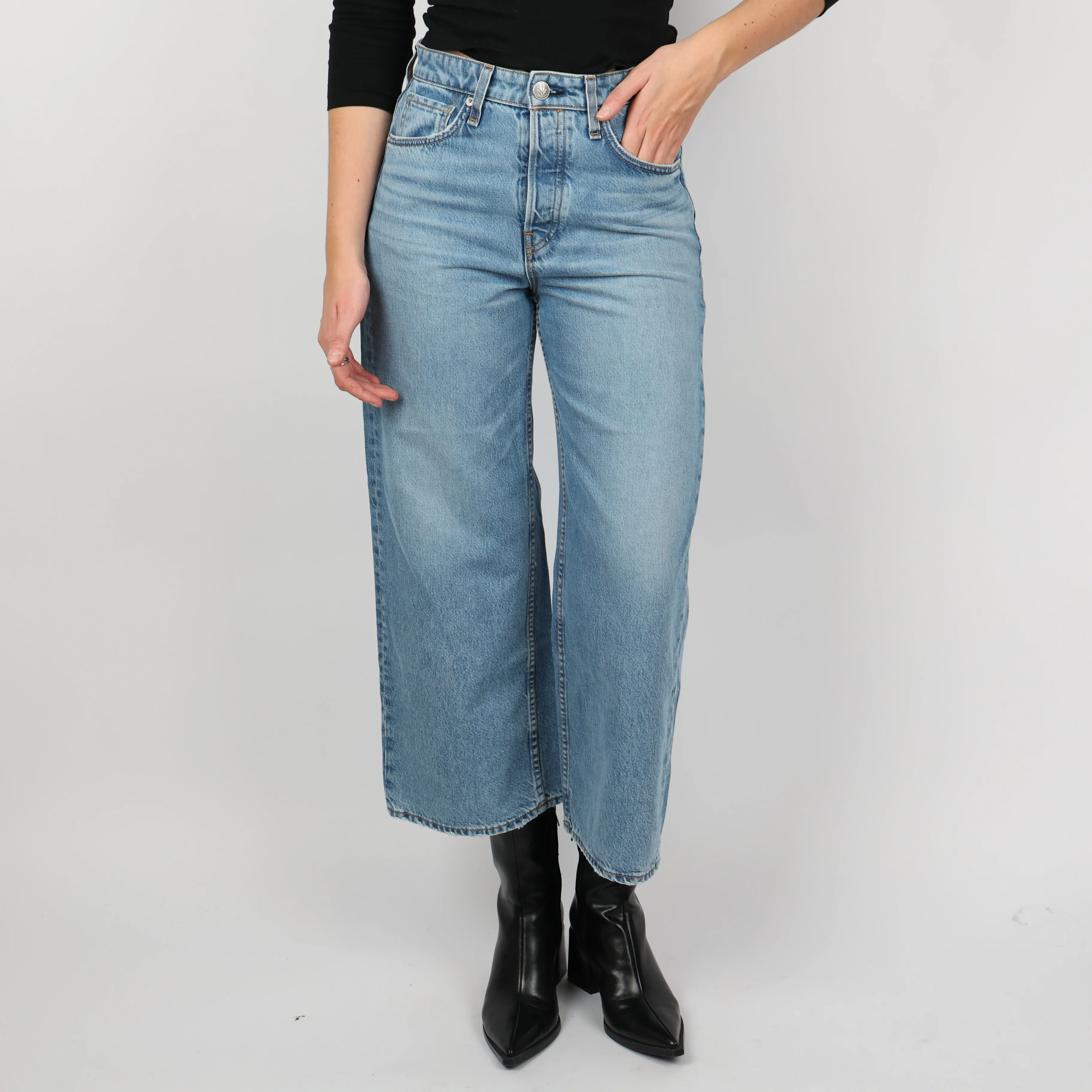 Jeans, Waist 28 - Image 3