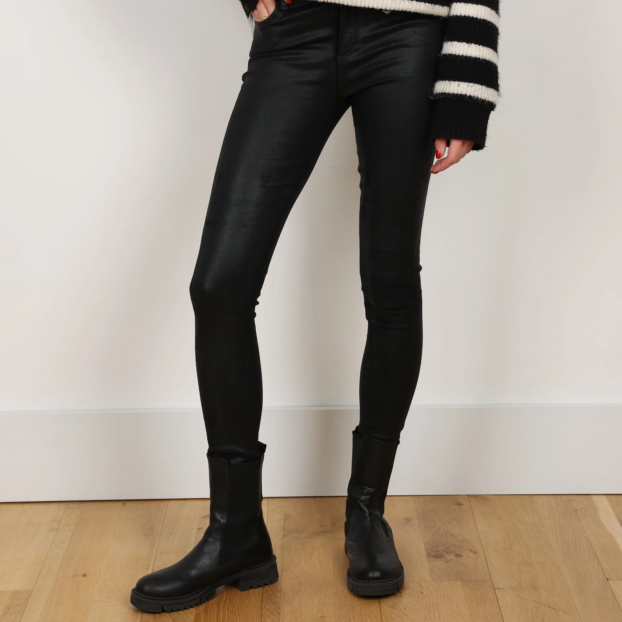 Jeans, Waist 26 - Image 2