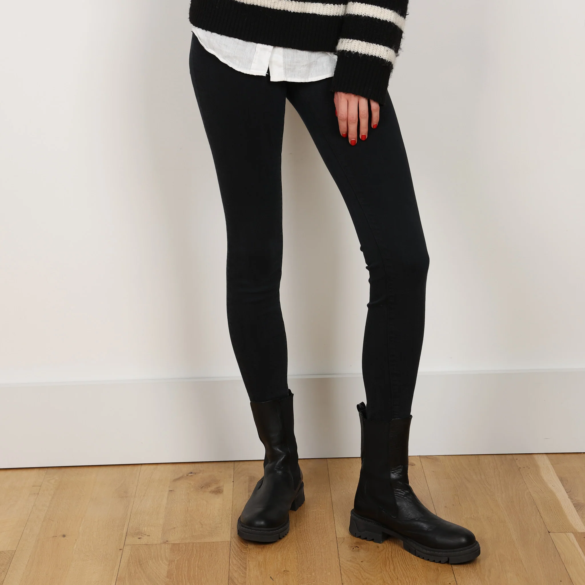 Jeans, Waist 26 - Image 2