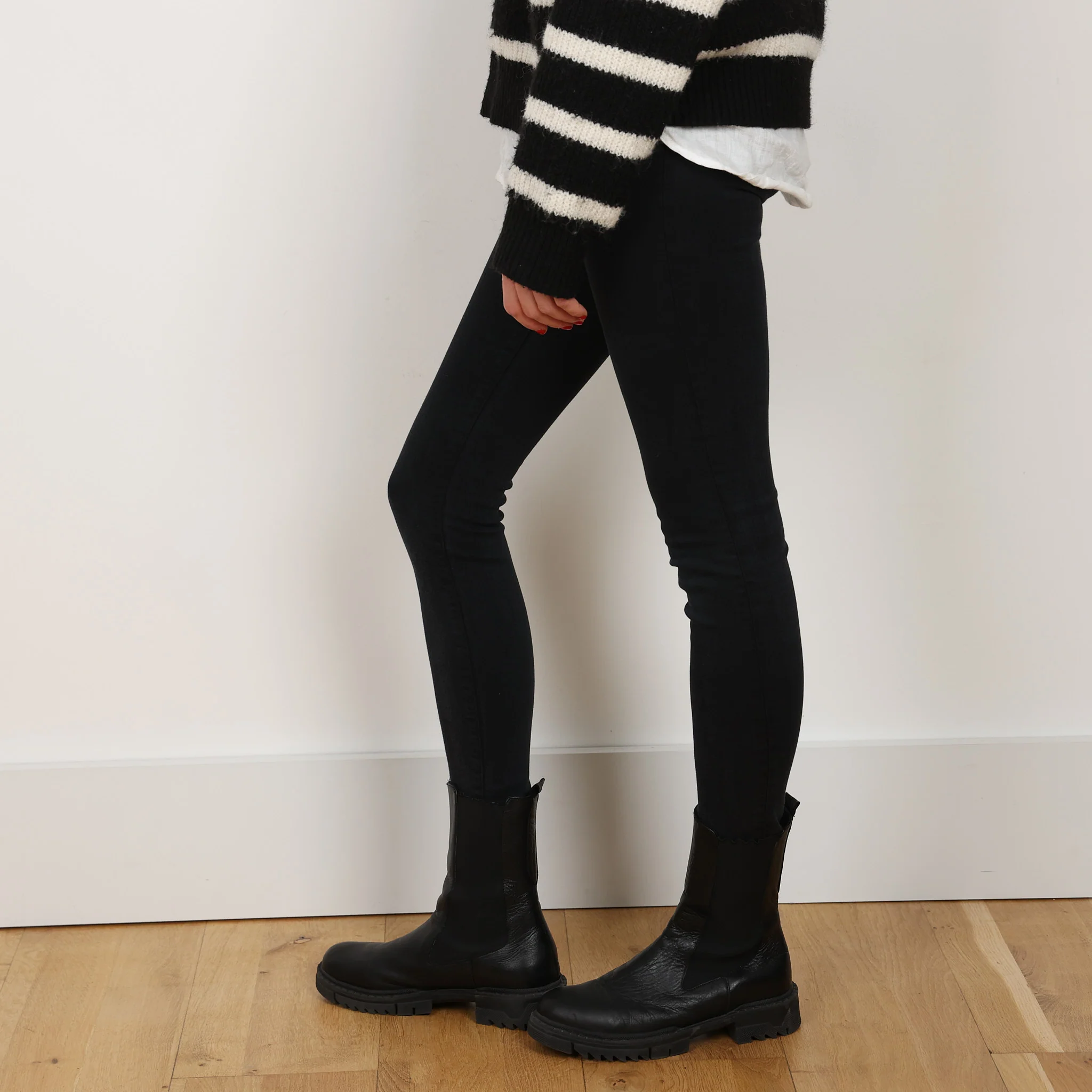 Jeans, Waist 26 - Image 3