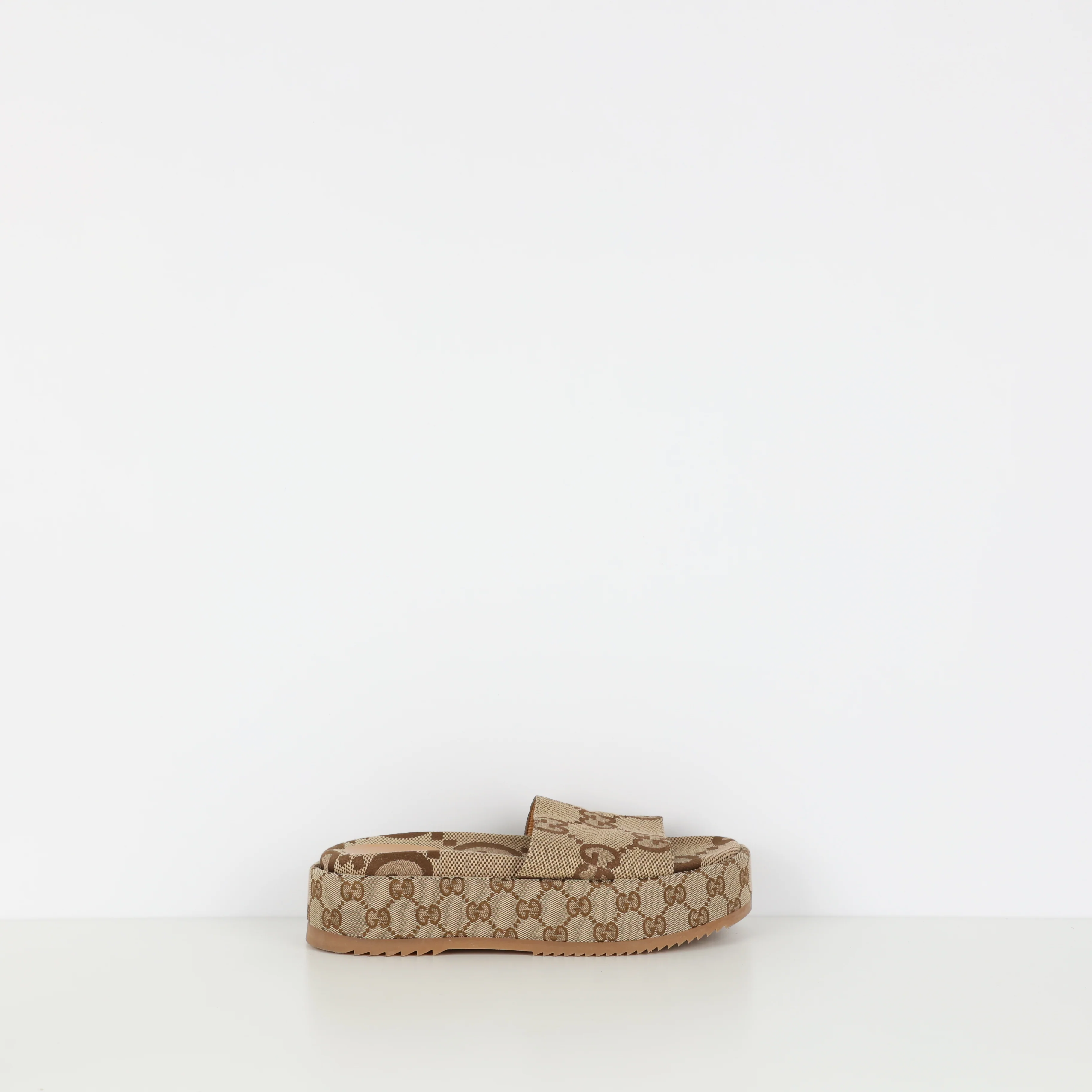 Flats, Shoe Size 39