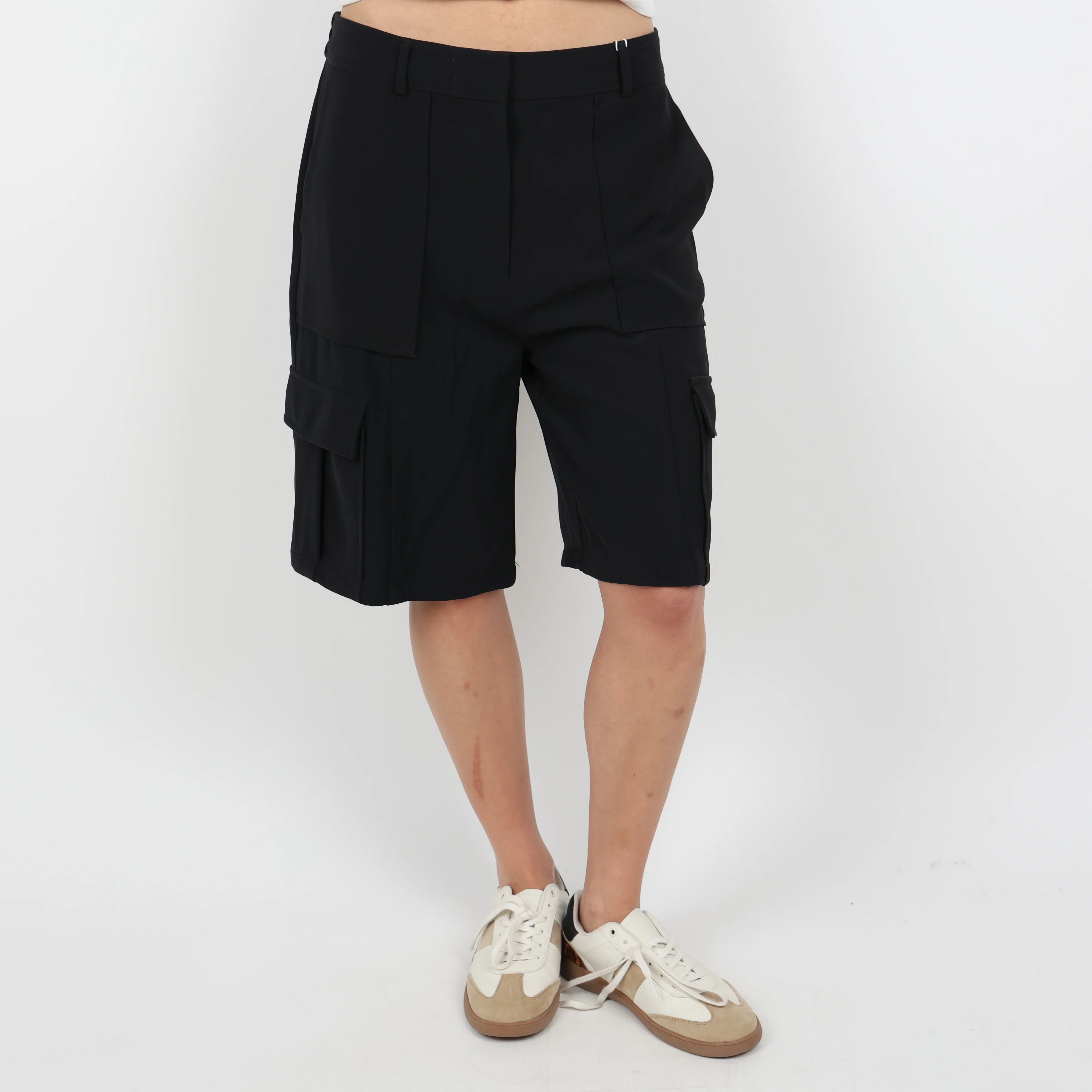 Shorts, UK Size 14 - Image 2
