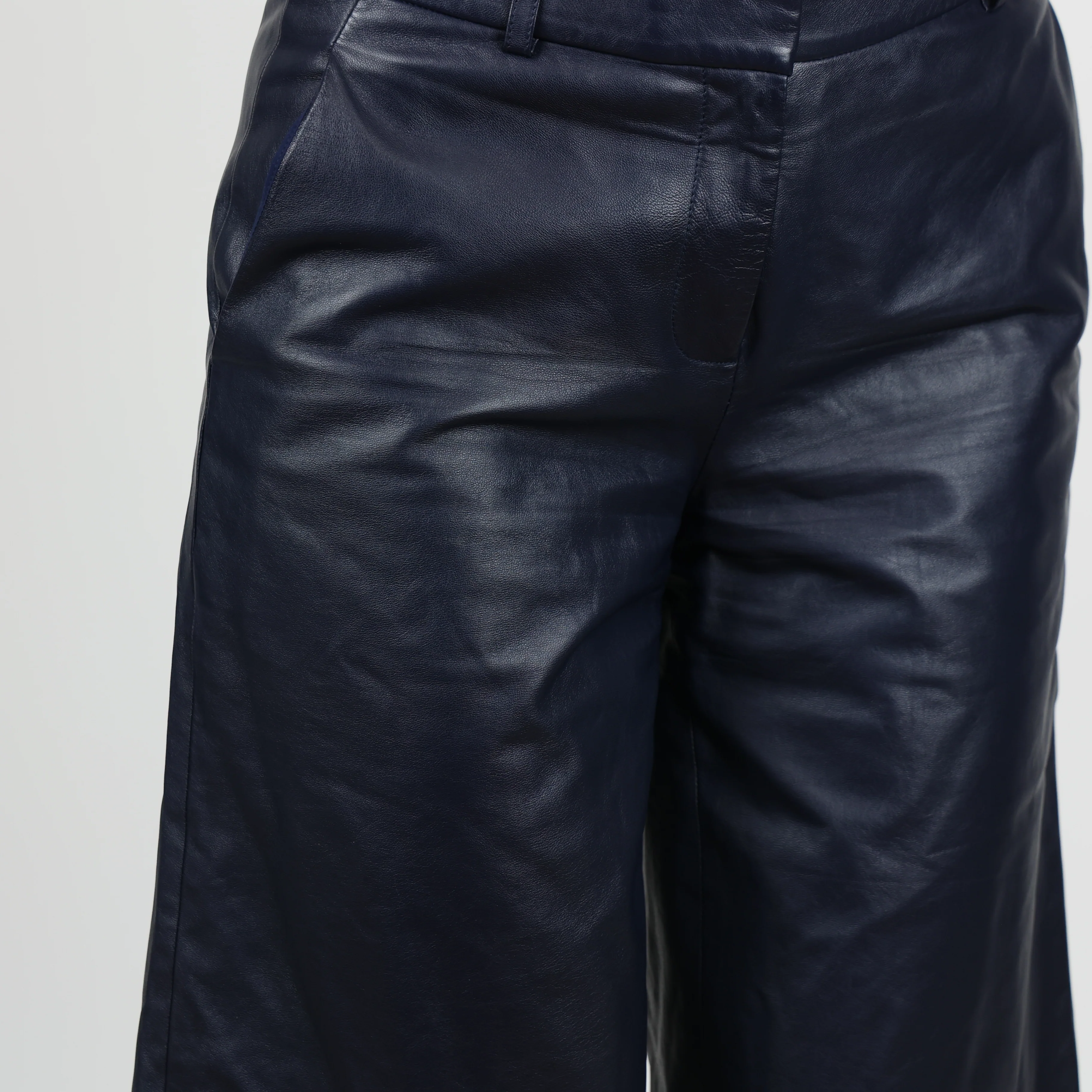 Shorts, UK Size 6 - Image 4