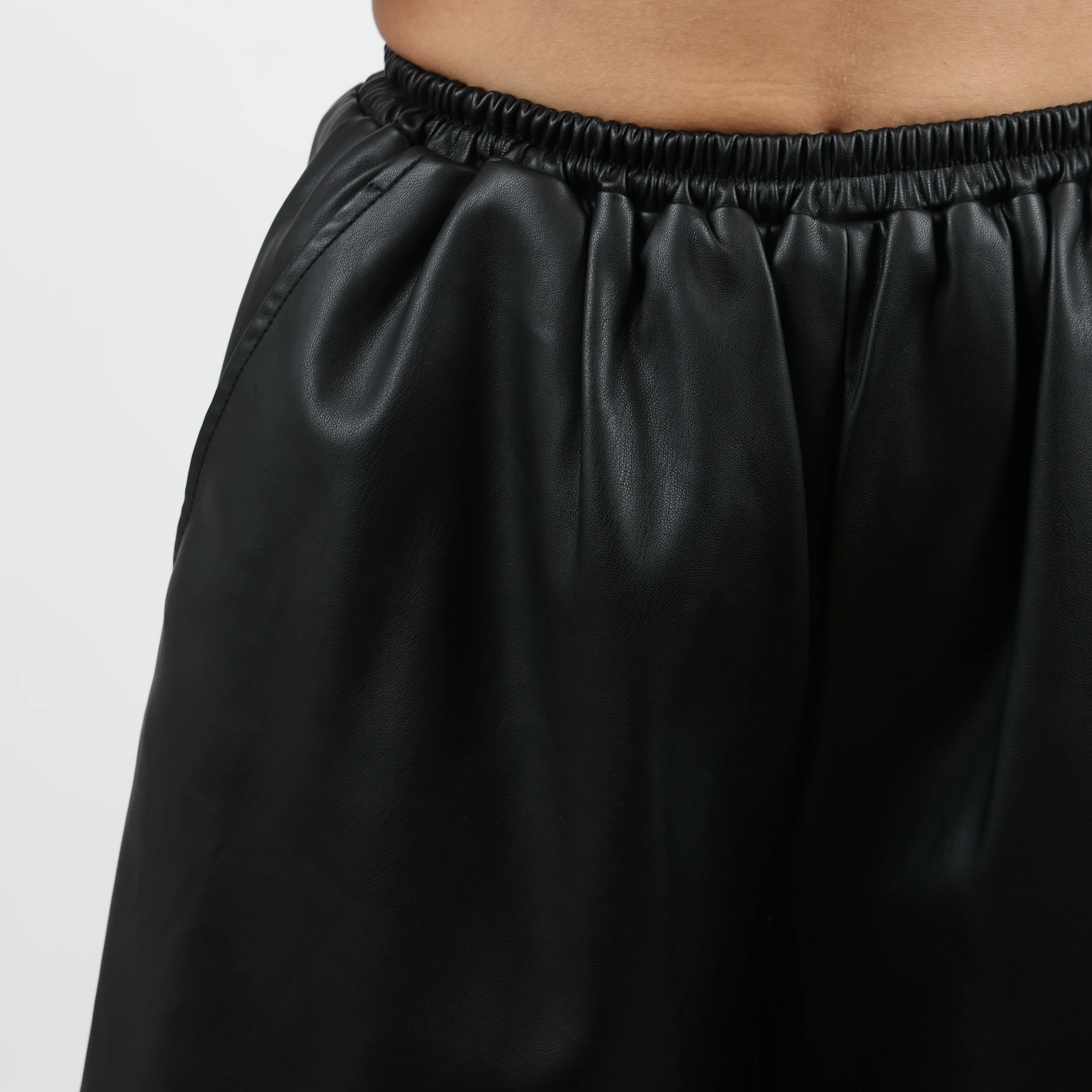 Shorts, UK Size 6 - Image 4