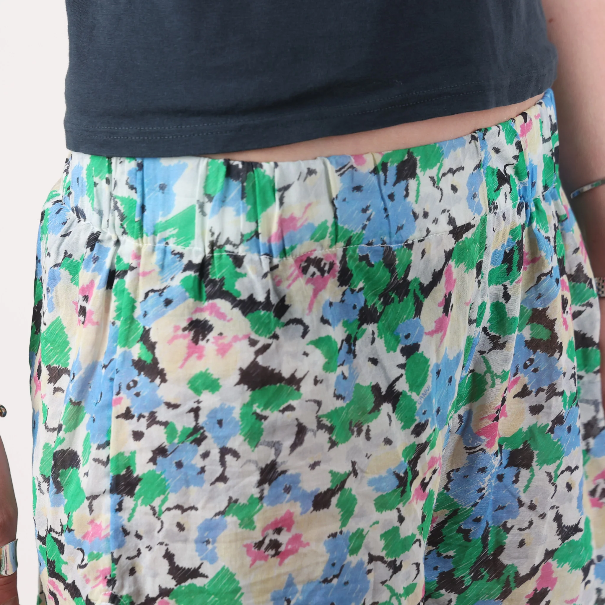 Shorts, UK Size 10 - Image 5