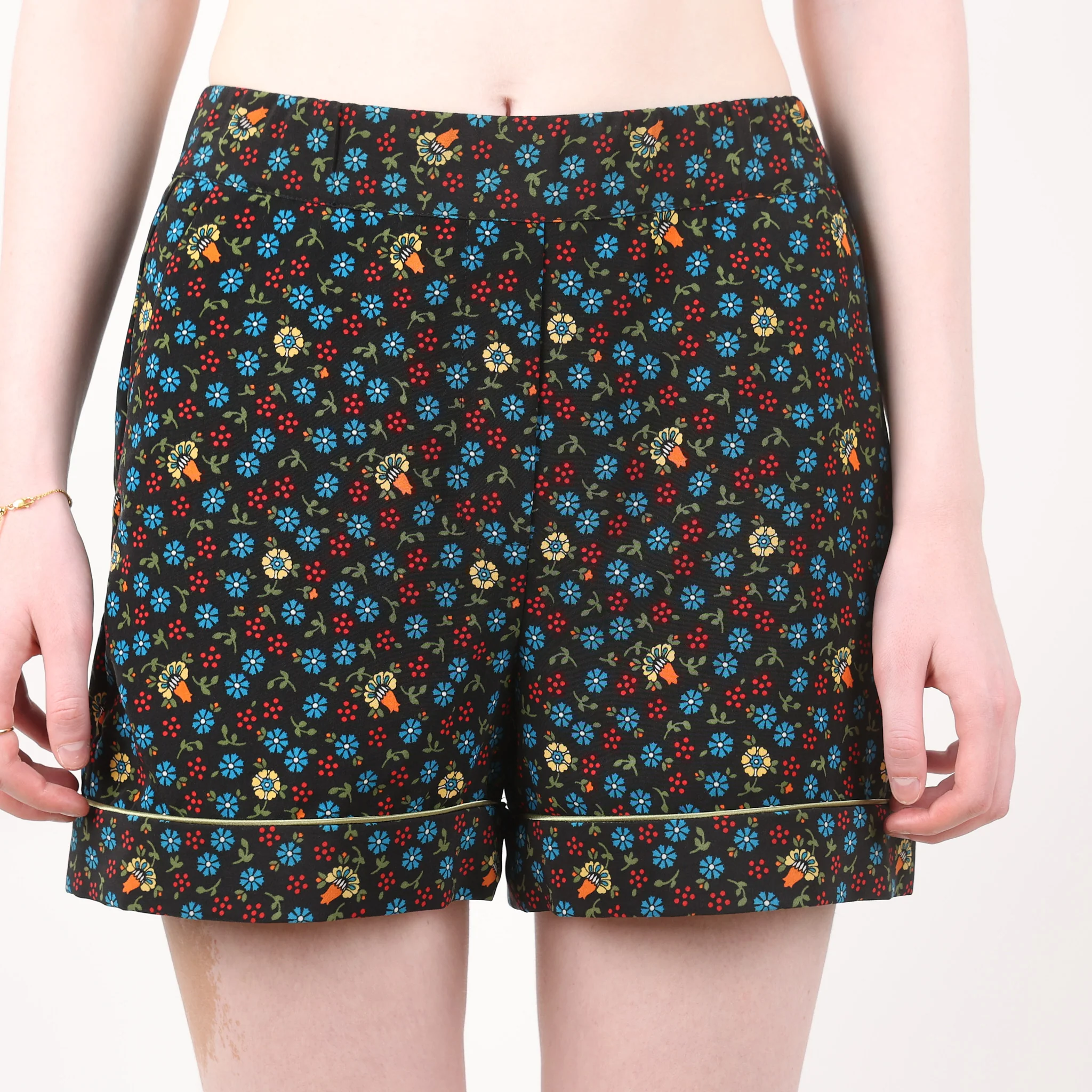 Shorts, UK Size 8 - Image 4