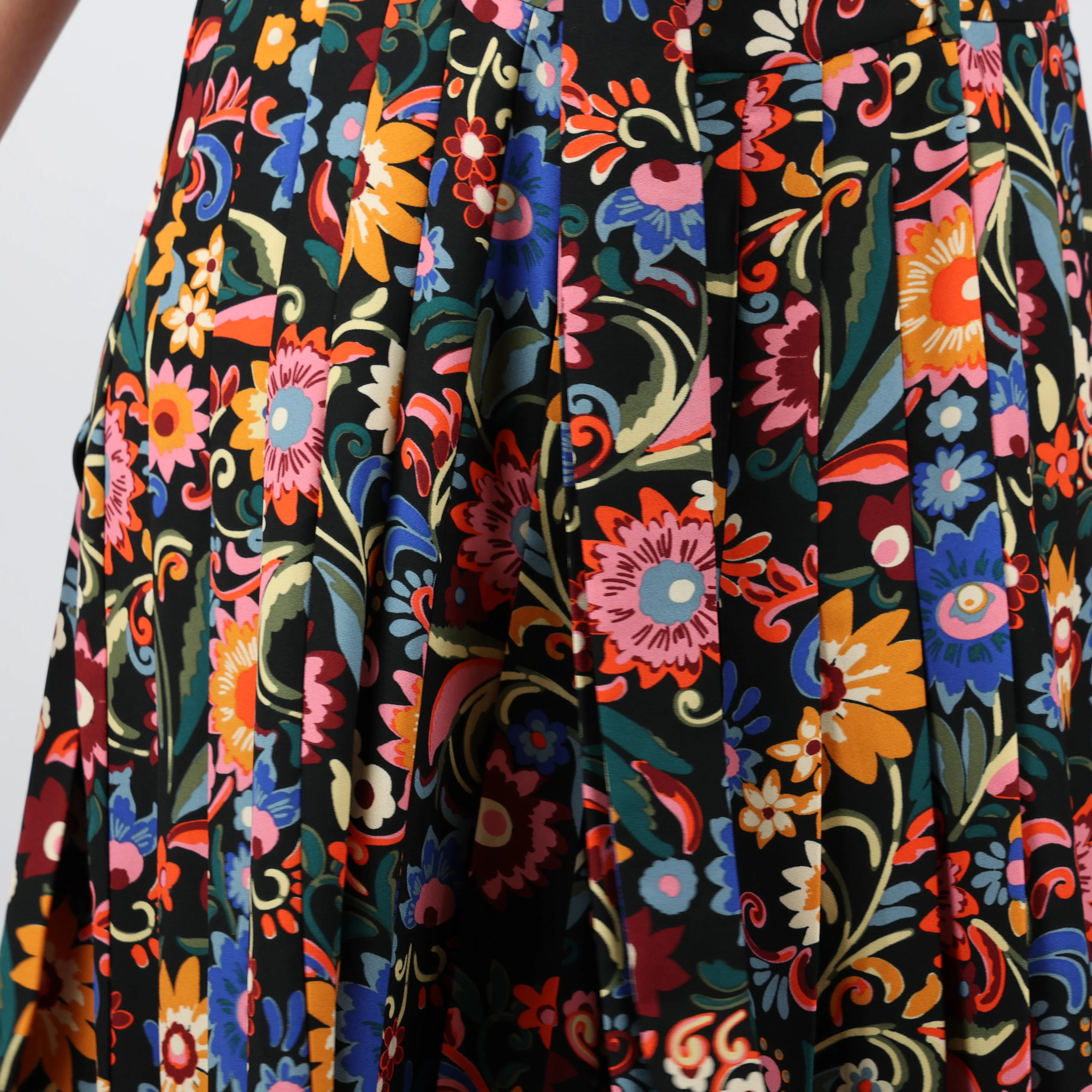 Trousers, UK Size 14 - Image 4